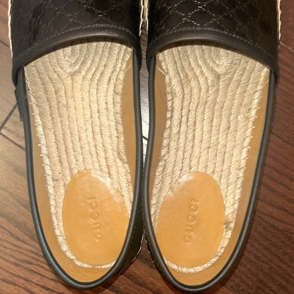 Authentic GUCCI black espadrilles size 39 ( US 8.5) never worn - Picture 4 of 5
